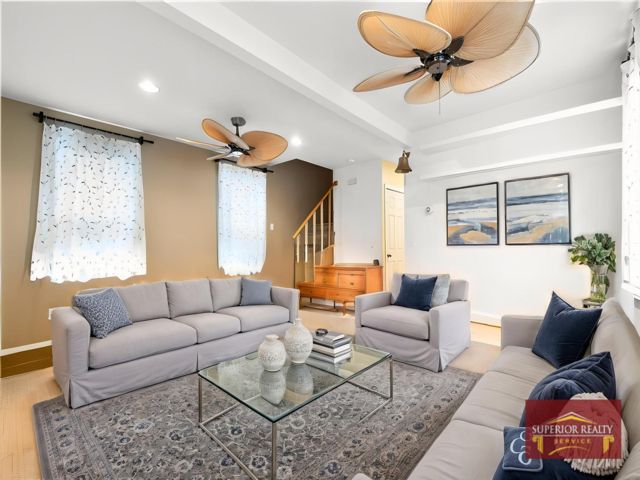  3 BR,  1.00 BTH &nbsp;Duplex style home in Staten Island