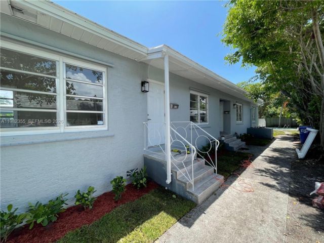  2 BR,  1.00 BTH &nbsp; style home in Fort Lauderdale