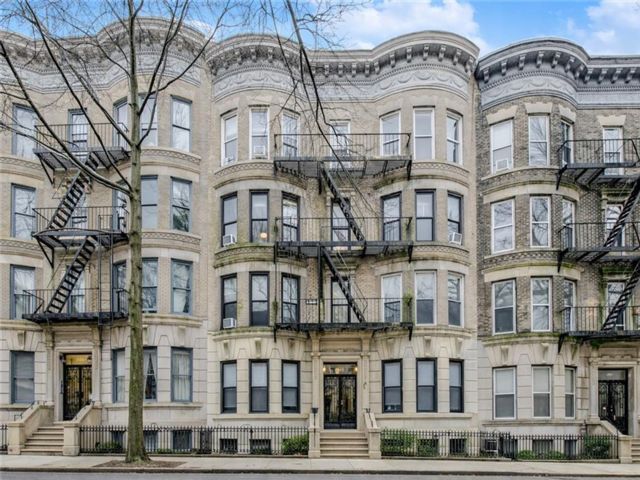 Studio,  0.00 BTH &nbsp;Multi-family style home in Park Slope