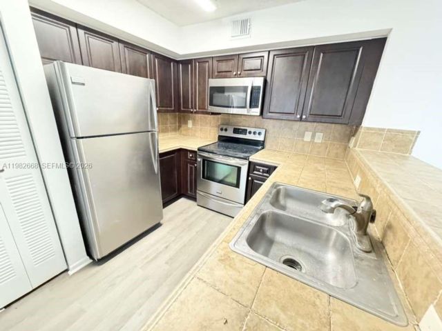  2 BR,  2.00 BTH &nbsp; style home in West Palm Beach