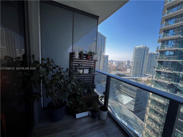  1 BR,  2.00 BTH &nbsp; style home in Miami