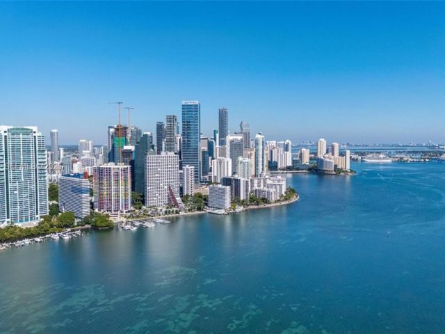  1 BR,  2.00 BTH &nbsp; style home in Miami