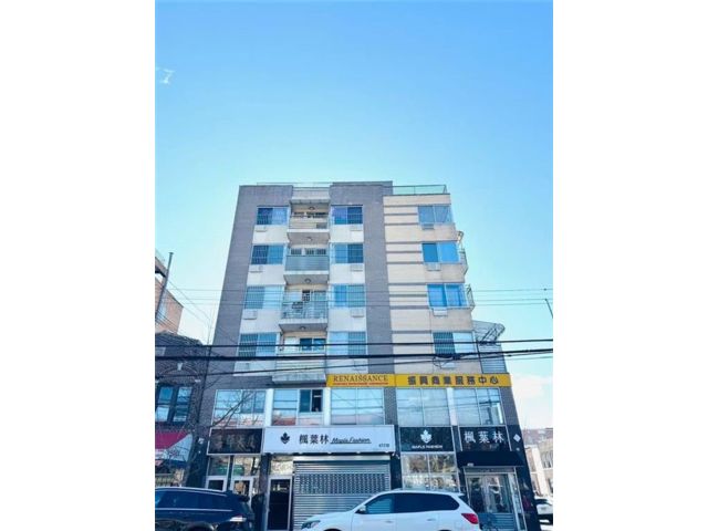  2 BR,  2.00 BTH &nbsp;Condominium style home in Sunset Park