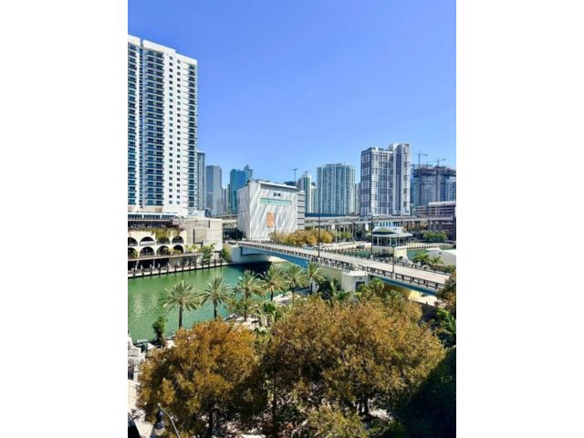  2 BR,  2.00 BTH &nbsp; style home in Miami