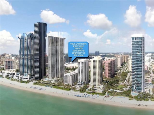  2 BR,  2.00 BTH &nbsp;Condo style home in Sunny Isles Beach