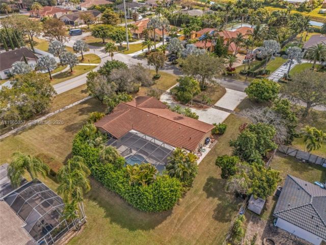  4 BR,  2.00 BTH &nbsp; style home in Kendall
