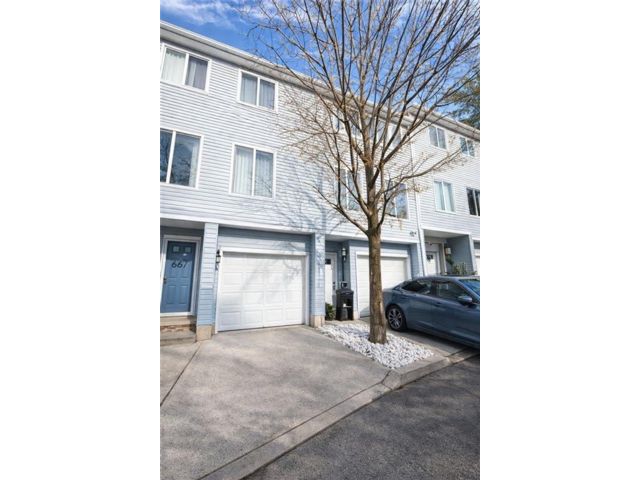  1 BR,  2.00 BTH &nbsp;Single family style home in Arden Heights