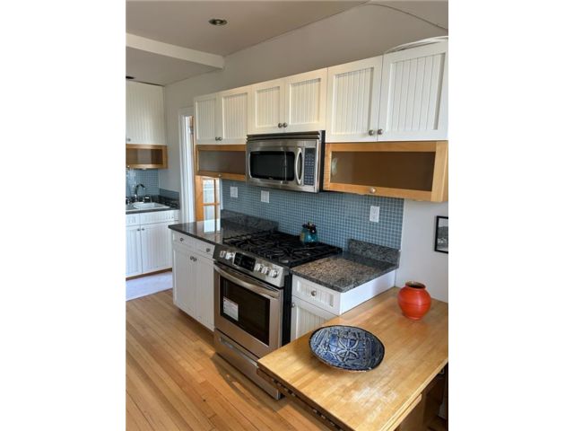  1 BR,  1.00 BTH &nbsp;Co-op style home in Park Slope