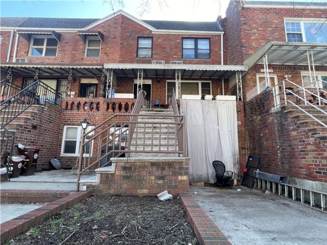 Studio,  0.00 BTH &nbsp;Multi-family style home in Bensonhurst