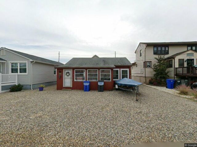  2 BR,  1.00 BTH &nbsp;Bungalow style home in Seaside Heights