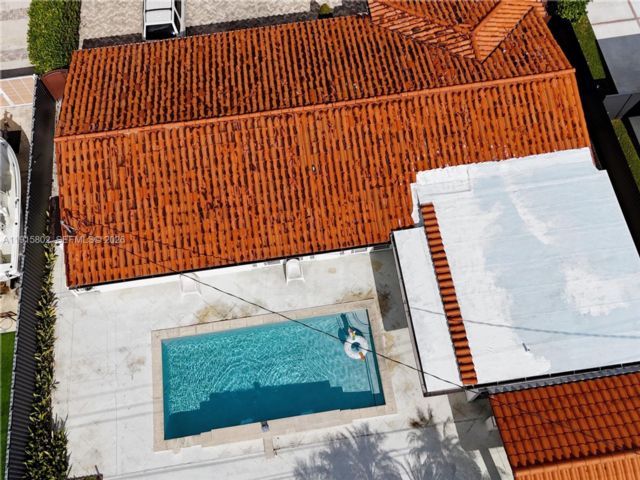  4 BR,  3.00 BTH &nbsp; style home in Miami