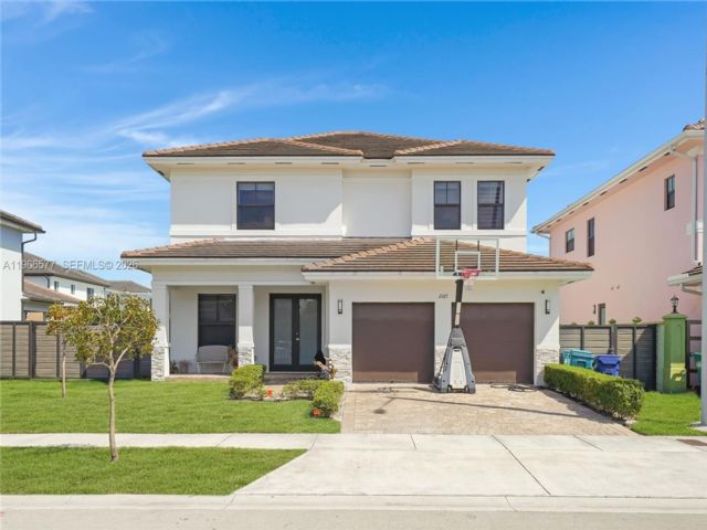  4 BR,  4.00 BTH &nbsp; style home in Miami