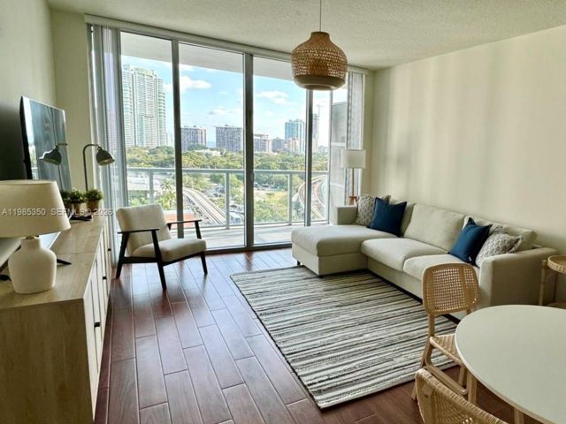  1 BR,  1.00 BTH &nbsp; style home in Miami