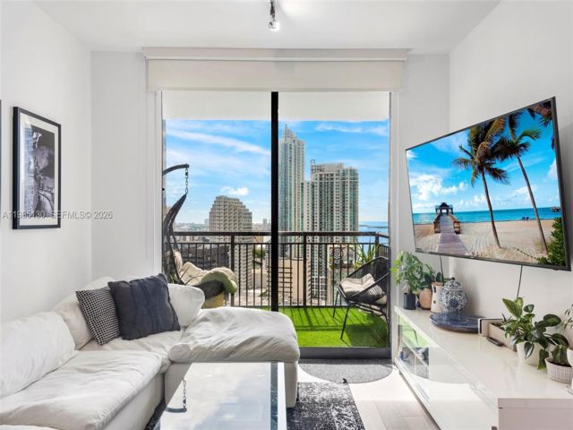  1 BR,  1.00 BTH &nbsp; style home in Miami