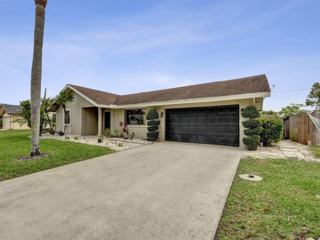 [Lake Worth Real Estate, listing number 3334165]