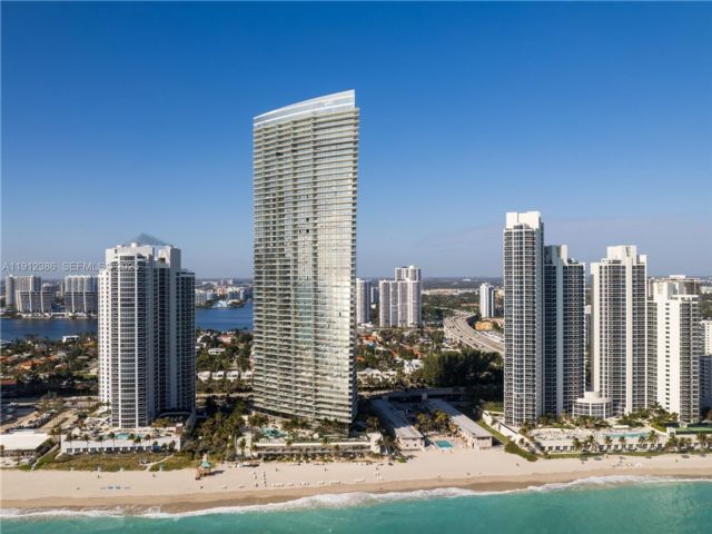  2 BR,  2.00 BTH &nbsp; style home in Sunny Isles Beach