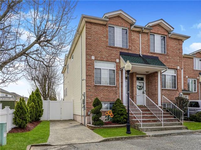  3 BR,  3.00 BTH &nbsp;Single family style home in Woodrow