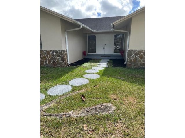  4 BR,  2.50 BTH &nbsp; style home in Homestead