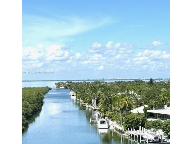  3 BR,  2.00 BTH &nbsp; style home in Key Biscayne