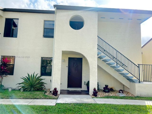  2 BR,  2.00 BTH &nbsp; style home in Pembroke Pines