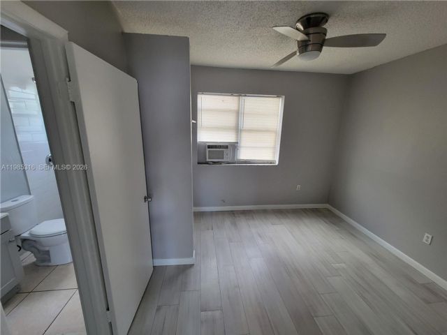  1 BR,  1.00 BTH &nbsp; style home in Miami