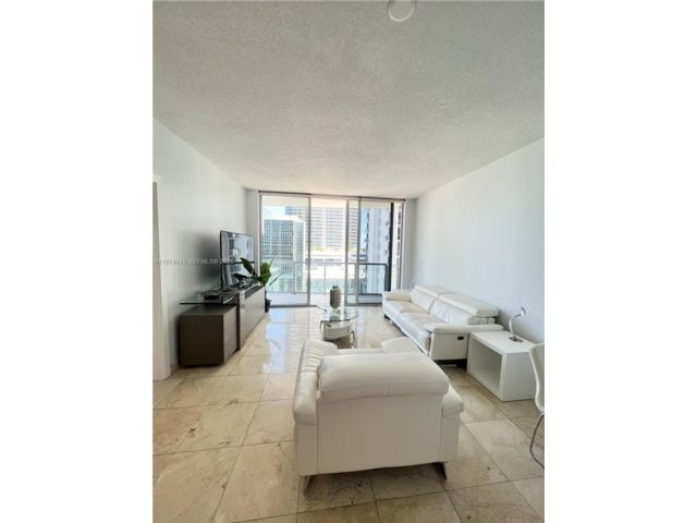  1 BR,  1.00 BTH &nbsp; style home in Miami