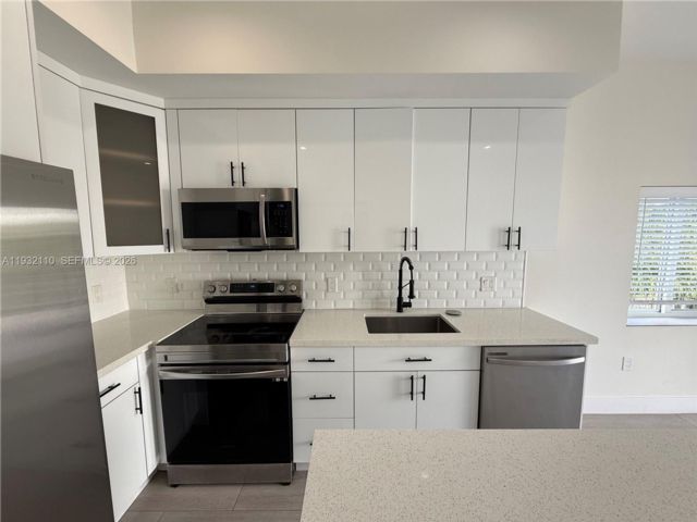  3 BR,  2.00 BTH &nbsp; style home in Miami