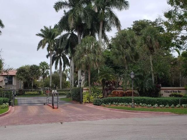  3 BR,  2.50 BTH &nbsp;Townhouse style home in Kendall