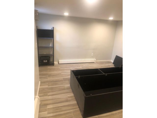  1 BR,  1.00 BTH &nbsp;Apartment style home in Massapequa