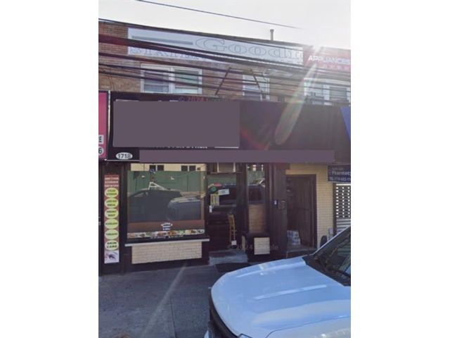 Studio,  0.00 BTH &nbsp;Mixed use style home in Dongan Hills-above Hylan