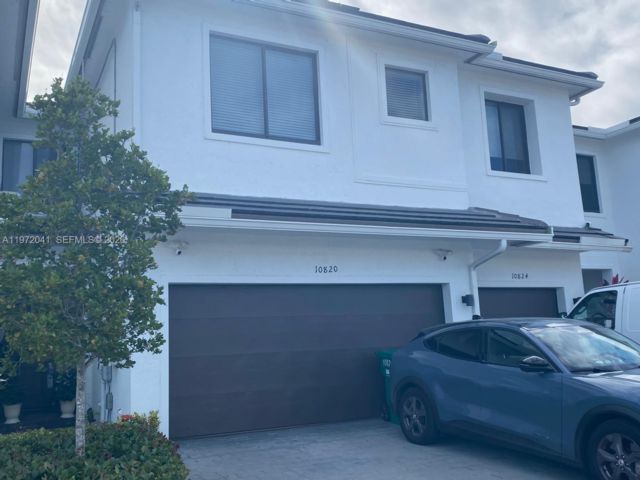  4 BR,  2.50 BTH &nbsp;Townhouse style home in Homestead