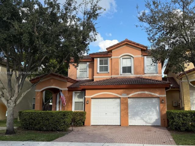  4 BR,  3.00 BTH &nbsp; style home in Medley