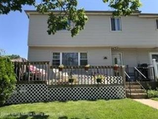  3 BR,  2.00 BTH &nbsp;Single family style home in Westerleigh