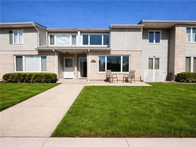  1 BR,  1.00 BTH &nbsp;Single family style home in Eltingville