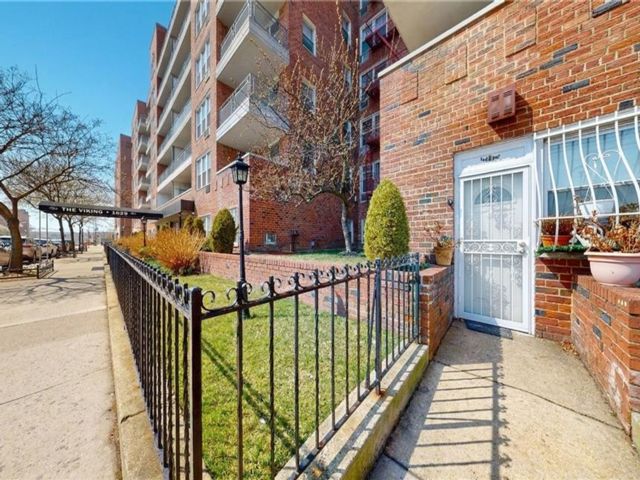  2 BR,  1.00 BTH &nbsp;Co-op style home in Sheepshead Bay