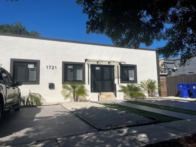  4 BR,  3.00 BTH &nbsp; style home in Miami