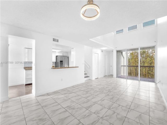  2 BR,  2.00 BTH &nbsp;Condo style home in Medley