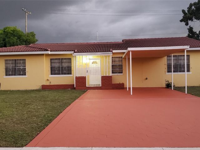  4 BR,  2.50 BTH &nbsp;European style home in Miami