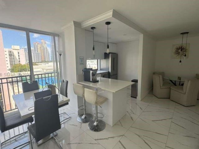  2 BR,  2.00 BTH &nbsp;Condo style home in Sunny Isles Beach