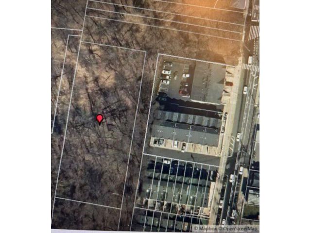 Lot <b>Size:</b>  &nbsp;Residential style home in Grymes Hill