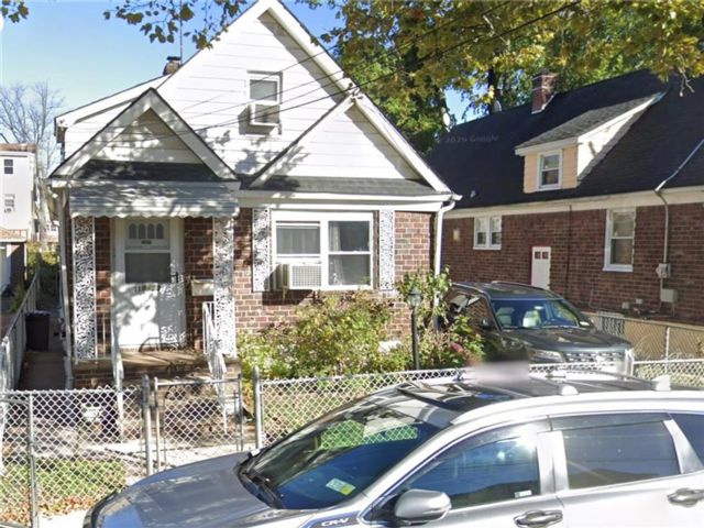 [St. Albans Real Estate, listing number 3334559]