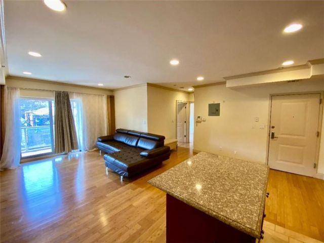  2 BR,  1.00 BTH &nbsp;Condominium style home in Madison