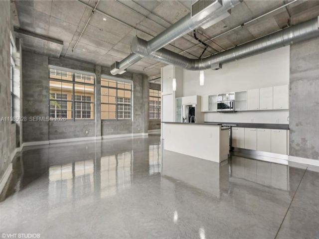  2 BR,  2.00 BTH &nbsp; style home in Fort Lauderdale