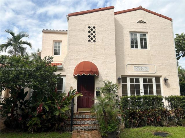  4 BR,  3.50 BTH &nbsp; style home in Coral Gables