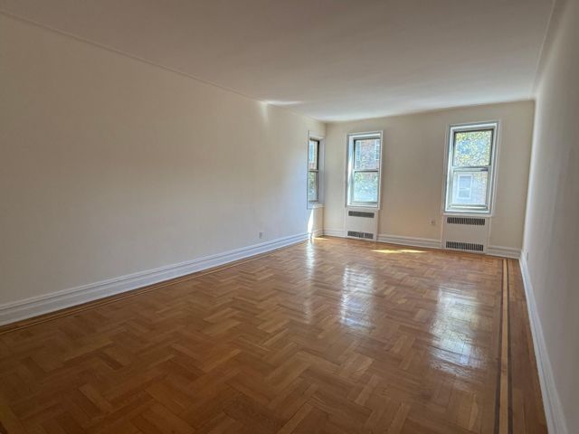  2 BR,  2.00 BTH &nbsp;Co-op style home in Brooklyn