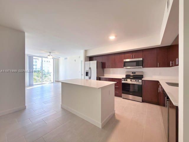  3 BR,  2.00 BTH &nbsp;Apartment style home in Miami