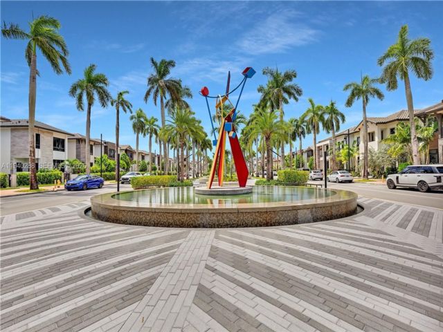  3 BR,  3.00 BTH &nbsp; style home in Medley