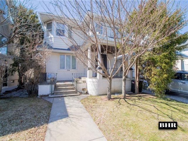  3 BR,  4.00 BTH &nbsp;Single family style home in Manhattan Beach