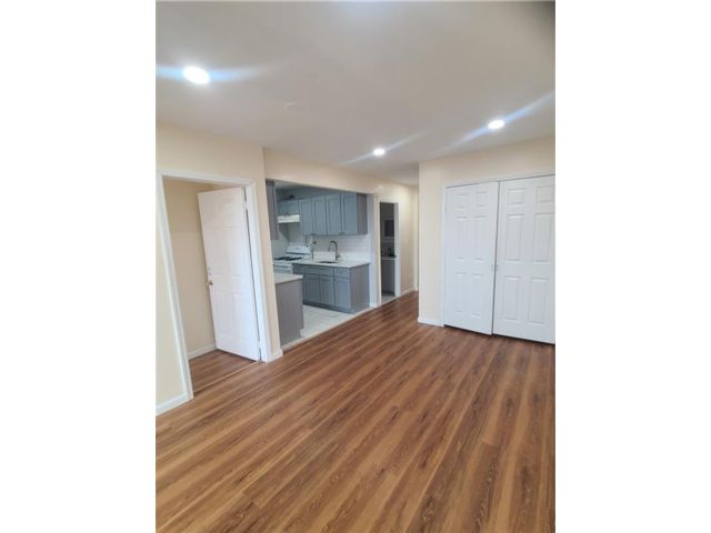  3 BR,  2.00 BTH &nbsp;Multi-family style home in Brownsville