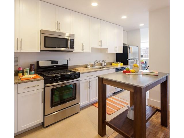  2 BR,  2.00 BTH &nbsp; style home in Rego Park